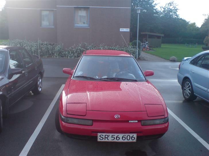 Mazda 323f 1.6 GLX billede 1