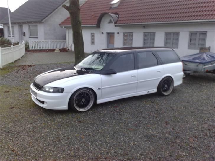 Opel vectra b 1,8 16v SOLGT! billede 2