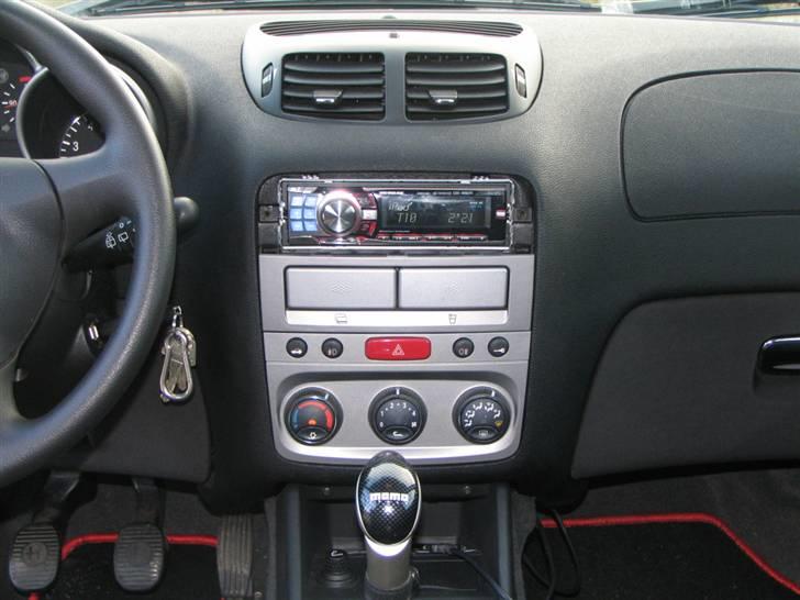 Alfa Romeo 147 *SOLGT* billede 3