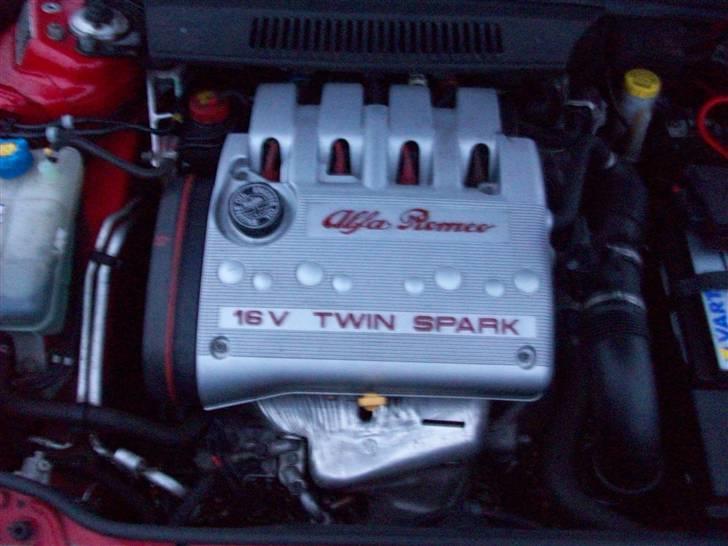 Alfa Romeo 147 *SOLGT* billede 4