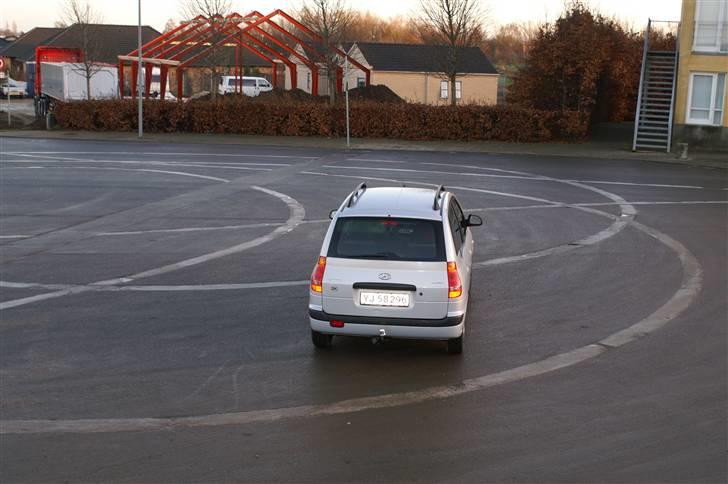 Hyundai matrix (solgt) - bag billede 3