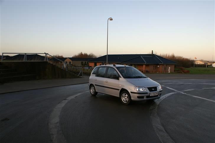 Hyundai matrix (solgt) - forfra billede 4