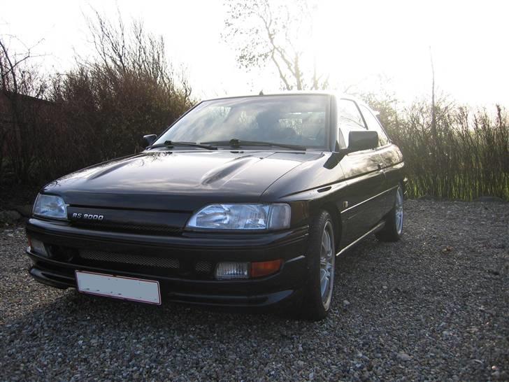 Ford Escort RS2000 - SKROTTET billede 1