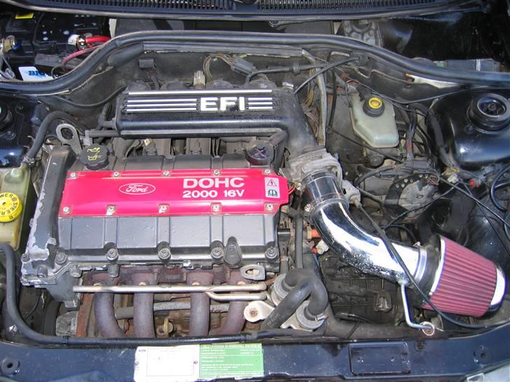 Ford Escort RS2000 - SKROTTET - Nej, coveret er ikke pink. Billedet snyder pga. blitz. :-) billede 6