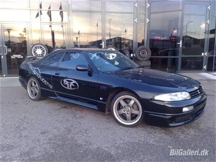 Nissan Skyline R33 GTS-t  (SOLGT) billede 1