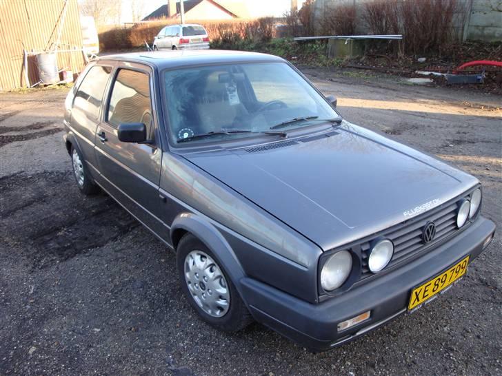VW Golf 1,6 TD Solgt - Fra en anden vinkel, satme en dejlig bil:) billede 9
