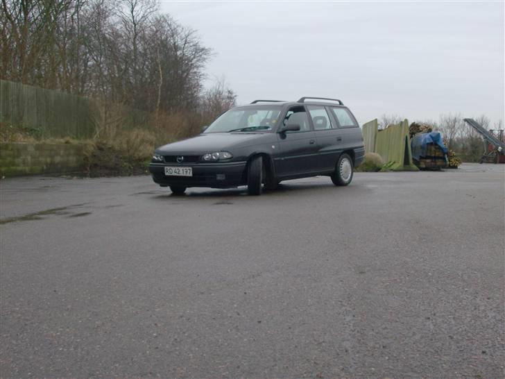 Opel Astra Caravan Club #Solgt billede 3