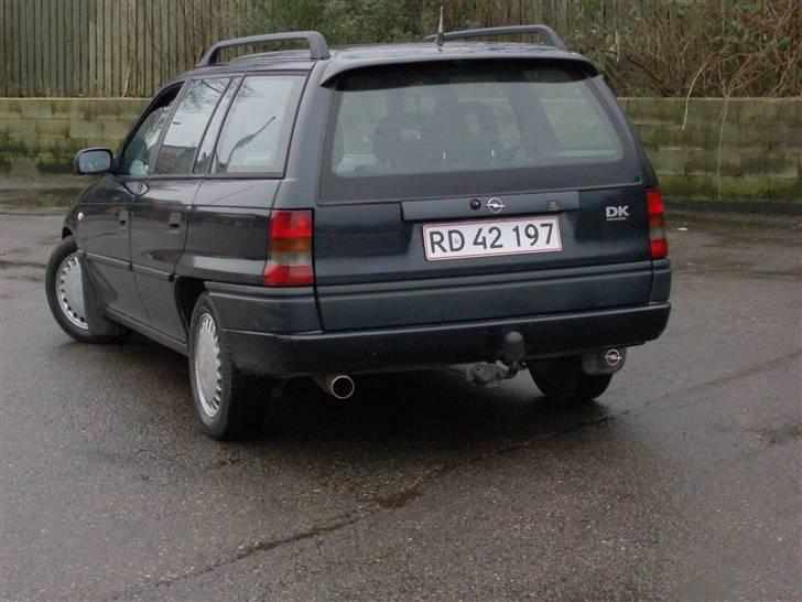 Opel Astra Caravan Club #Solgt billede 5