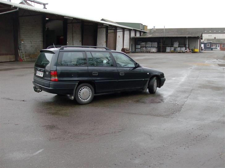 Opel Astra Caravan Club #Solgt billede 6