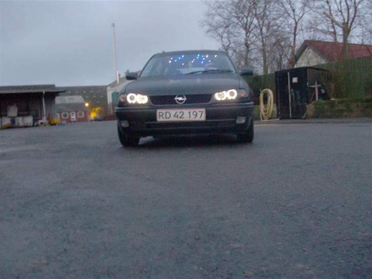 Opel Astra Caravan Club #Solgt billede 7