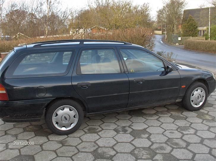Ford Mondeo 1,8td Solgt  billede 2