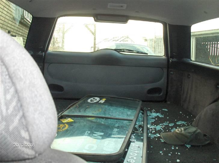 Ford Mondeo 1,8td Solgt  - lang vare rum jubii billede 6