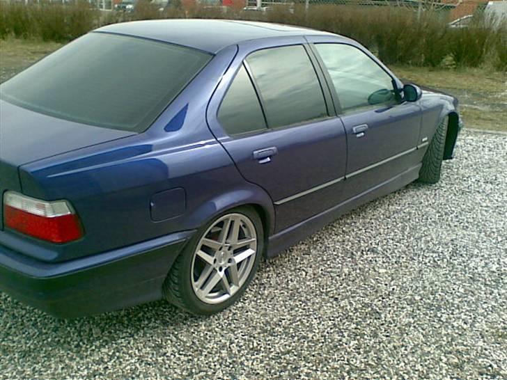 BMW 325 tds SOLGT billede 15