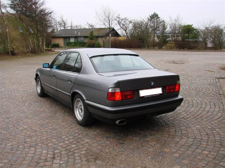 BMW E34 520I 24V - klare blink helevejen rundt giver lige det sidste billede 3