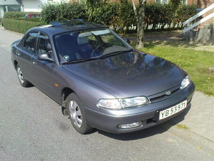 Mazda 626 GLX (Totalskadet) billede 1