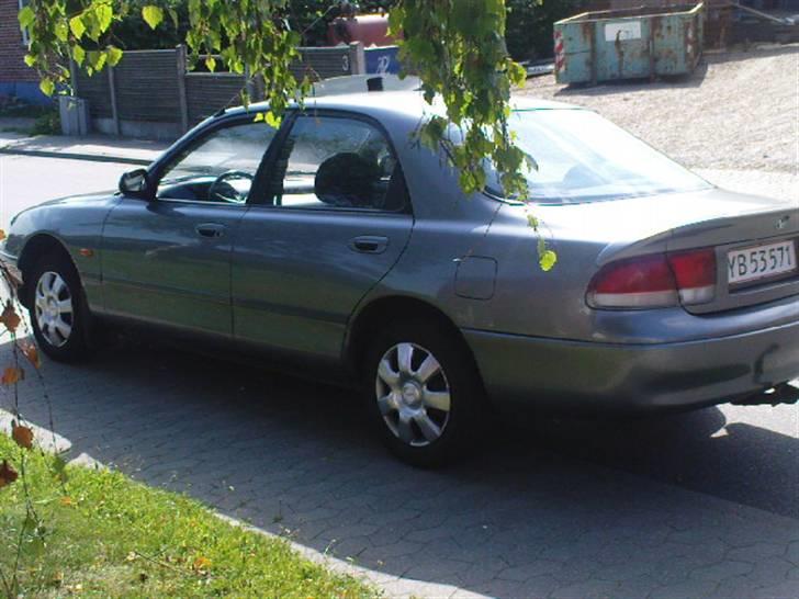 Mazda 626 GLX (Totalskadet) billede 4