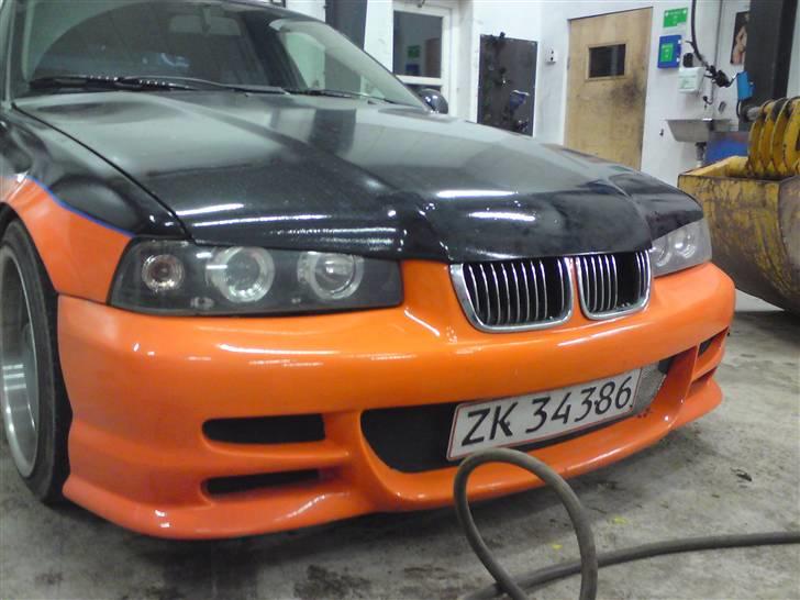 BMW 318i  Solgt. billede 6