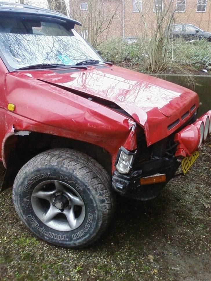 Nissan king cab solgt - fant lige et billede i blandt gemmerne og grunden til den gule motorhjem og sotre skærm.  billede 19