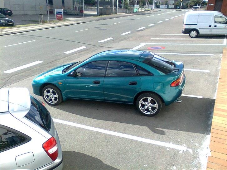 Mazda 323F BA 1,5 16v R.I.P billede 1