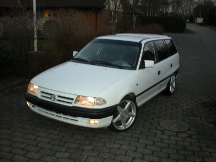 Opel Astra F billede 1