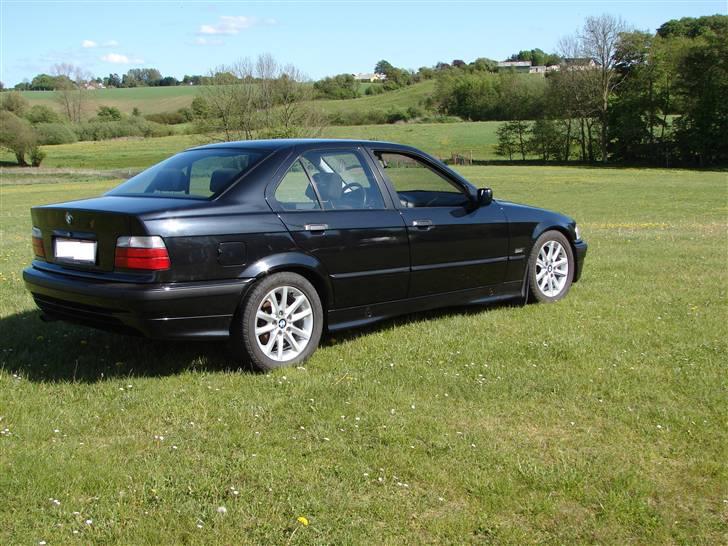 BMW 318 i Bavaria *Skadet*  billede 4
