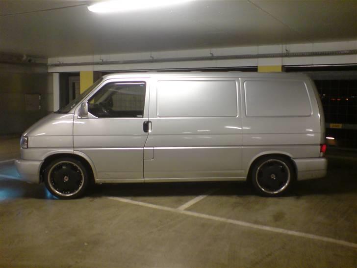 VW Transporter 2.5 TDI billede 4