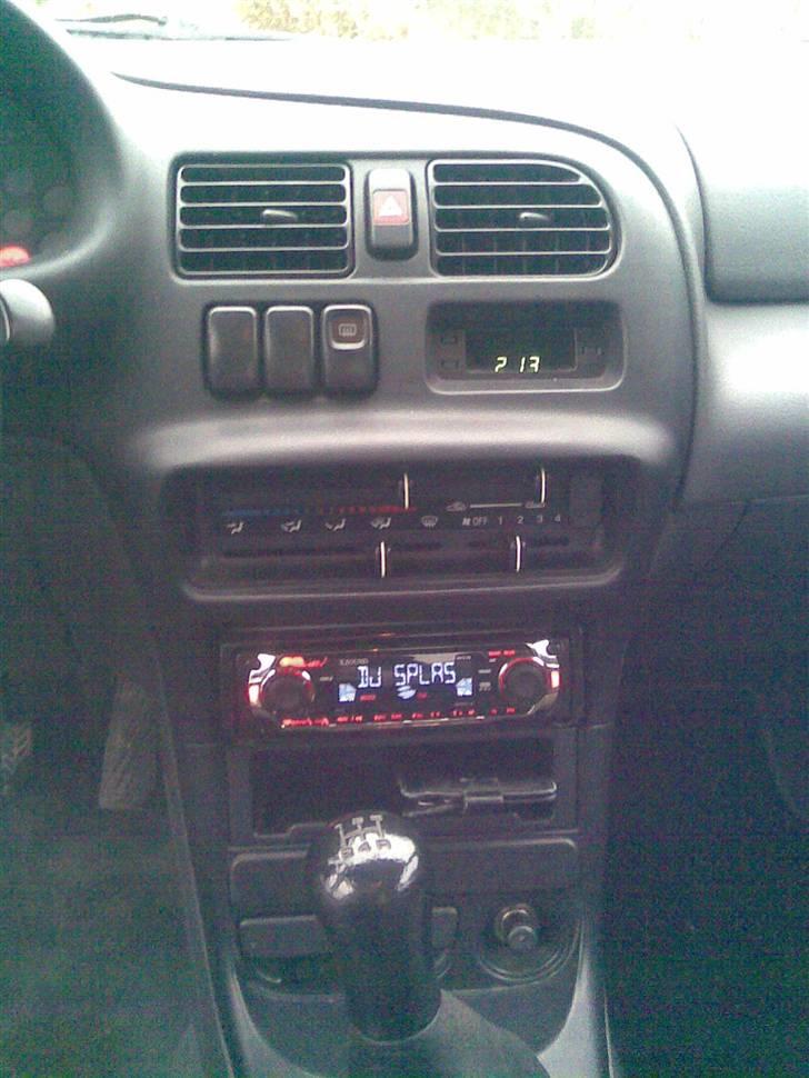 Mazda 323c 1,5 16v * TILSALG* billede 5