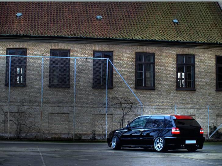 VW Golf 3 - 1.8 Candy Red billede 3