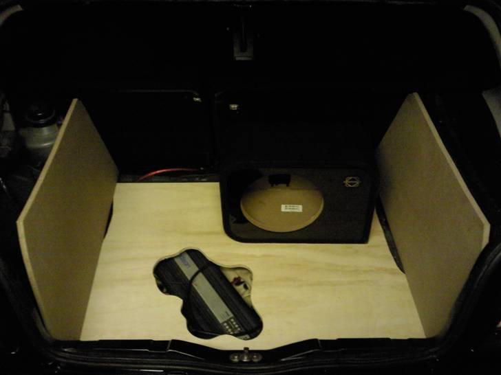 VW Golf 3 - 1.8 Candy Red billede 4