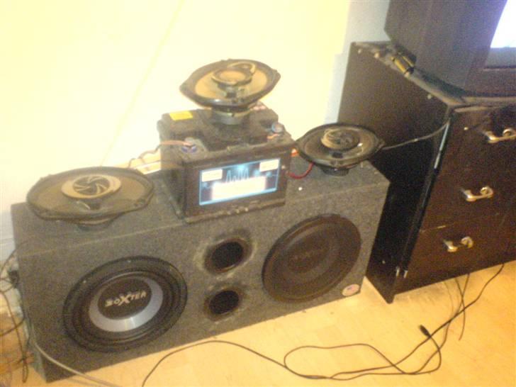 VW Golf 2 skrottet  - mine 6 * 9 højtalere ^^ billede 6