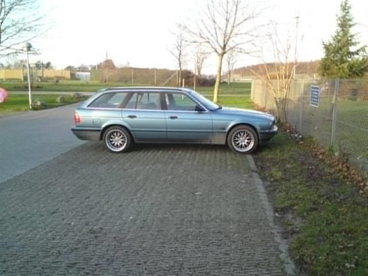 BMW 540i v8 van *SOLGT* billede 3