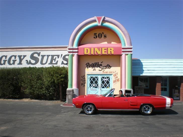 Dodge coronet r/t cab - 5o´s diner på vejen mellem las vegas og los angeles billede 14