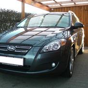Kia Cee`d 2,0 CRDi Sport SW
