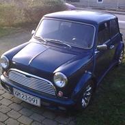 Mini Morris mascot cooper S