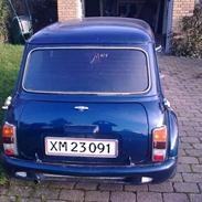 Mini Morris mascot cooper S