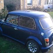 Mini Morris mascot cooper S