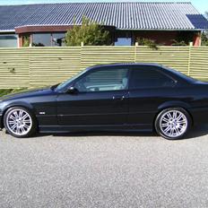 BMW 318 is Coupe -SOLGT-