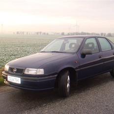 Opel Vectra 1.8i