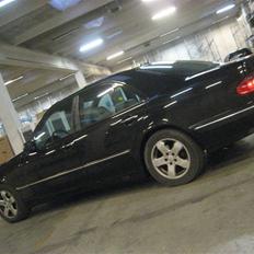 Mercedes Benz E320 CDI