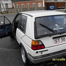VW Golf 2 GL - Solgt