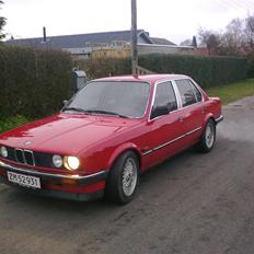 BMW E30 320i **solgt**