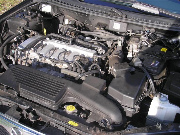 Mazda 323f bj slx - Solgt billede 1