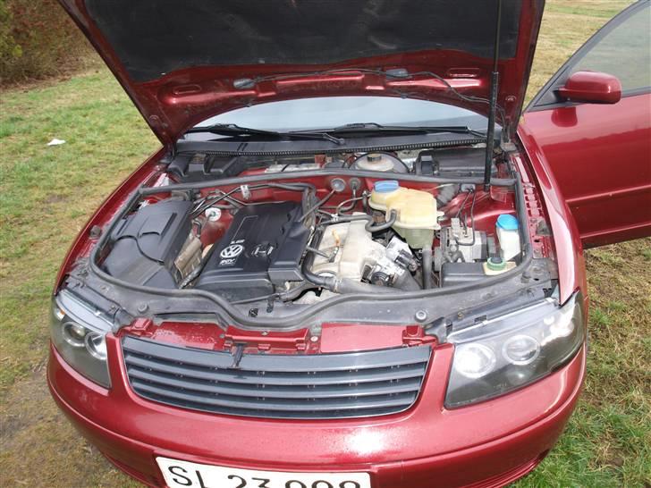 VW Passat 1.8 Turbo (solgt)  billede 7