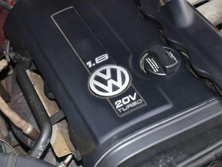 VW Passat 1.8 Turbo (solgt)  billede 9