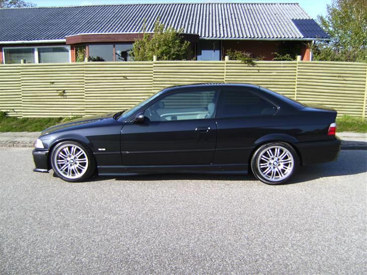 BMW 318 is Coupe -SOLGT- billede 2