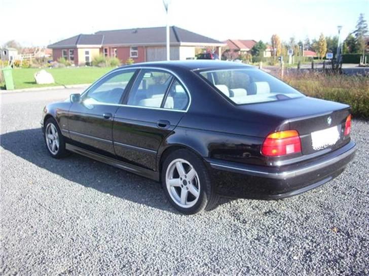 BMW 523i Steptronic  - Sådan så den ud der jeg købt den af en ældre direktør for to mån siden billede 12