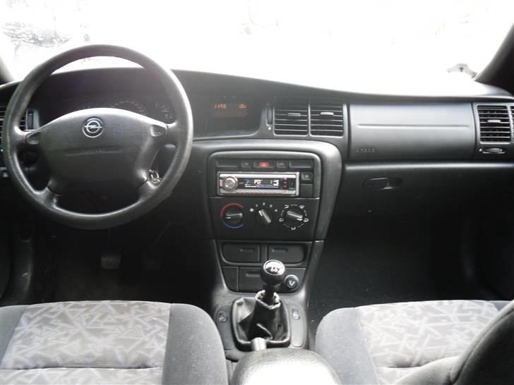 Opel Vectra b 2,0 16v Solgt billede 5