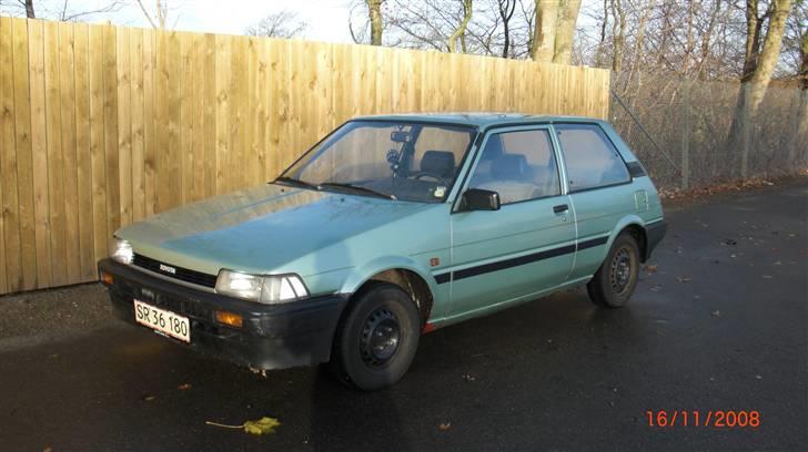 Toyota Corolla DX billede 1