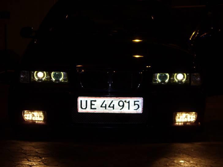 BMW E36 318 - mm, Lækker front :) billede 1