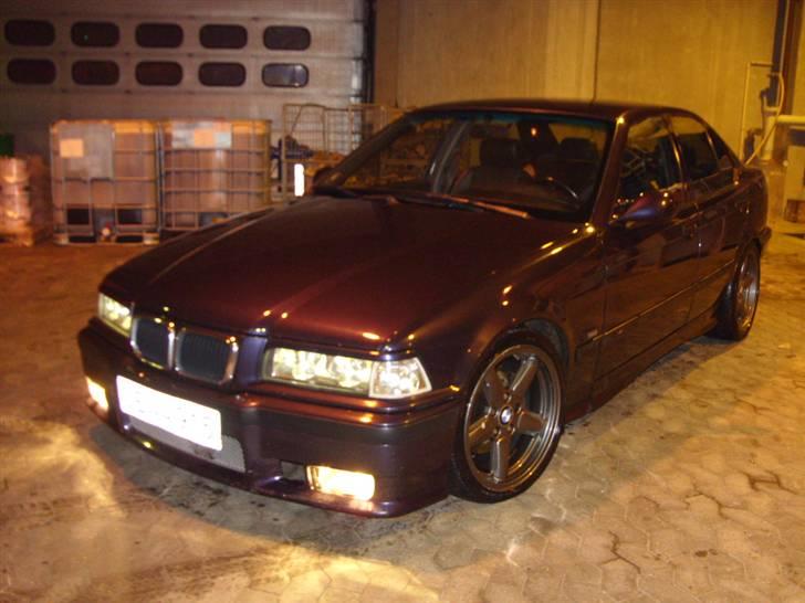 BMW E36 318 billede 2